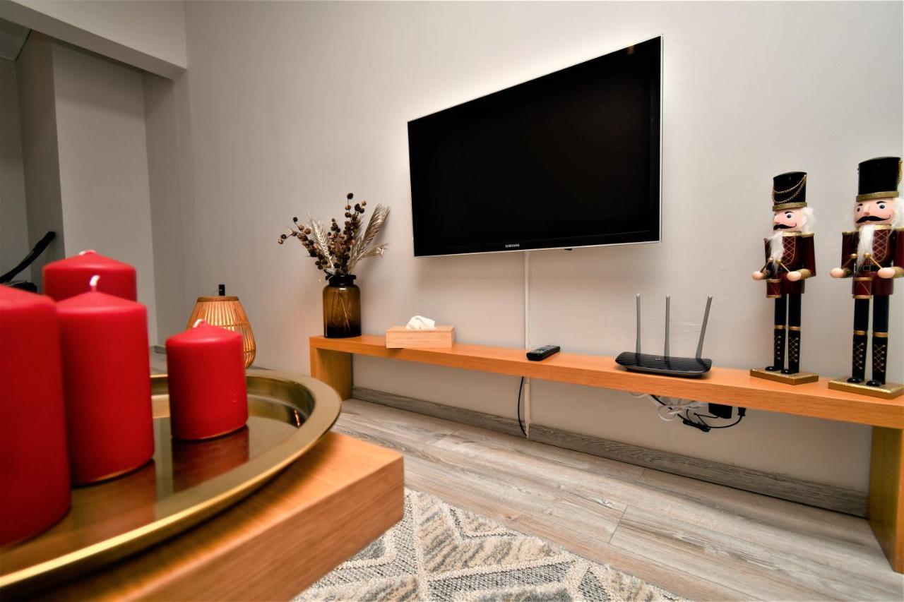 Central Cozy Apartment Ioannina Extérieur photo